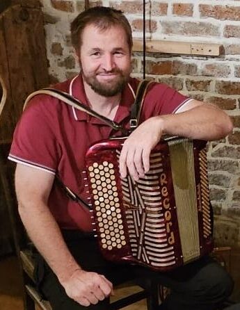 Foto Musikant Markus Imholz mit Akkordeon